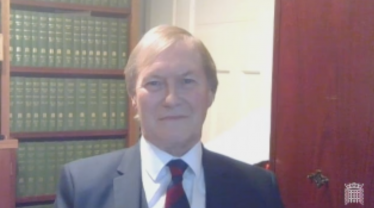 Sir David urges the Government to support regional airports in their efforts to stop Coronavirus arrivals